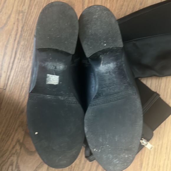 Boots - Picture 6 of 8